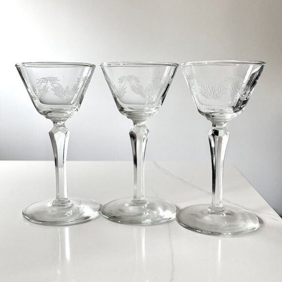 Set of 3 Etched Glass Cordial Glasses Bar Shot Glasses Elegant Vintage Drinkware - Picture 1 of 9